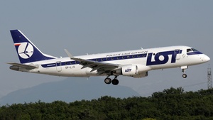 Photo of SP-LIO - Embraer ERJ-175LR operated by LOT Polish Airlines