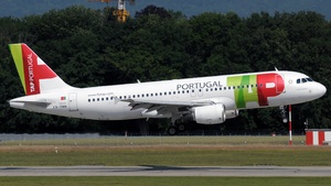 Photo of CS-TNH - Airbus A320-214 operated by TAP Air Portugal