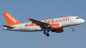 Photo of G-EZGG - Airbus A319-111 operated by easyJet