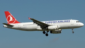 Photo of TC-JUE - Airbus A320-232 operated by Turkish Airlines