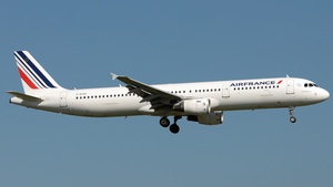 Photo of F-GTAT - Airbus A321-212 operated by Air France