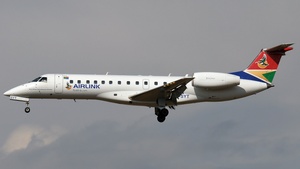 Photo of ZS-SYT - Embraer ERJ-135LR operated by Airlink Pty
