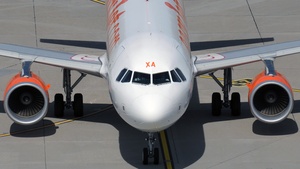 Photo of HB-JXA - Airbus A320-214 operated by easyJet Switzerland