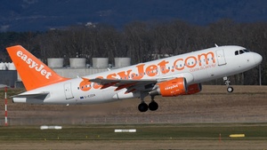 Photo of G-EZDA - Airbus A319-111 operated by easyJet