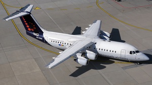 Photo of OO-DWE - British Aerospace Avro RJ100 operated by Brussels Airlines