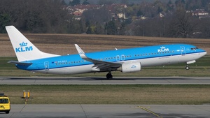 Photo of PH-BXH - Boeing 737-8K2 operated by KLM Royal Dutch Airlines