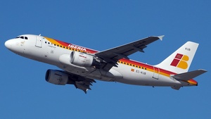 Photo of EC-KUB - Airbus A319-111 operated by Iberia