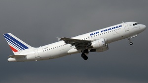 Photo of F-GKXT - Airbus A320-214 operated by Air France