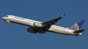 Photo of N19117 - Boeing 757-224 operated by United Airlines