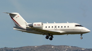 Photo of OE-IDG - Bombardier Challenger 604 operated by Global Jet Austria