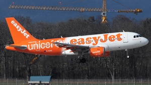 Photo of G-EZIO - Airbus A319-111 operated by easyJet