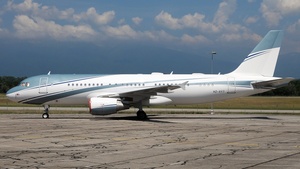 Photo of HZ-XY7 - Airbus A320-214 operated by Aviation Link Company