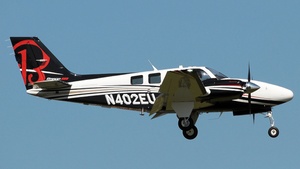 Photo of N402EU - Beechcraft G58 Baron operated by Beechcraft Corp.