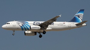 Photo of SU-GBG - Airbus A320-231 operated by Egyptair