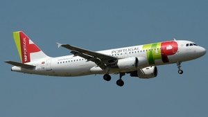 Photo of CS-TNK - Airbus A320-214 operated by TAP Air Portugal