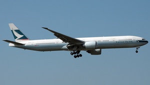 Photo of B-KQA - Boeing 777-367(ER) operated by Cathay Pacific Airways