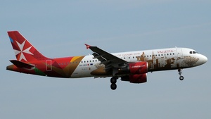Photo of 9H-AEO - Airbus A320-214 operated by Air Malta