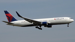 Photo of N186DN - Boeing 767-332(ER) operated by Delta Air Lines