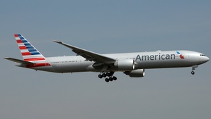 Photo of N724AN - Boeing 777-323(ER) operated by American Airlines