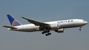 Photo of N226UA - Boeing 777-222(ER) operated by United Airlines
