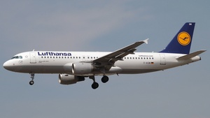 Photo of D-AIQW - Airbus A320-211 operated by Lufthansa