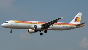 Photo of EC-IGK - Airbus A321-213 operated by Iberia