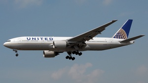 Photo of N222UA - Boeing 777-222(ER) operated by United Airlines