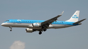 Photo of PH-EZE - Embraer ERJ-190STD operated by KLM Cityhopper