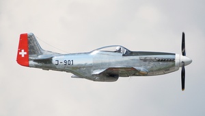 Photo with serial 122-39232 - North American P-51D Mustang