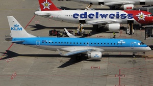 Photo of PH-EZV - Embraer ERJ-190STD operated by KLM Cityhopper