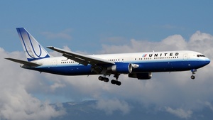 Photo of N649UA - Boeing 767-322(ER) operated by United Airlines