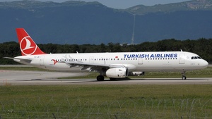 Photo of TC-JSI - Airbus A321-231 operated by Turkish Airlines