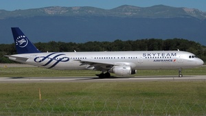 Photo of F-GTAE - Airbus A321-212 operated by Air France
