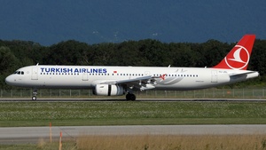 Photo of TC-JSL - Airbus A321-231 operated by Turkish Airlines