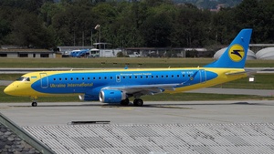 Photo of UR-EMC - Embraer ERJ-190LR operated by Ukraine International Airlines