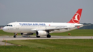 Photo of TC-JAI - Airbus A320-232 operated by Turkish Airlines
