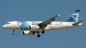 Photo of SU-GBF - Airbus A320-231 operated by Egyptair