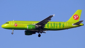 Photo of VQ-BOA - Airbus A320-214 operated by S7 Airlines