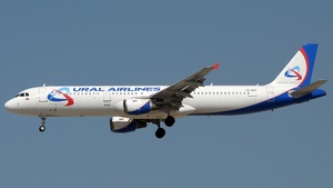 Photo of VQ-BOF - Airbus A321-211 operated by Ural Airlines