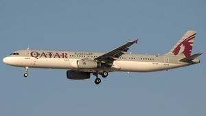 Photo of A7-AIC - Airbus A321-231 operated by Qatar Airways
