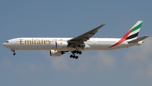 Photo of A6-EMT - Boeing 777-31H operated by Emirates