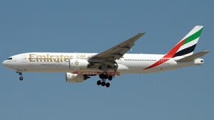 Photo of A6-EMK - Boeing 777-21H(ER) operated by Emirates