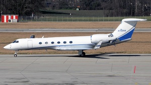 Photo of N700HA - Gulfstream GV operated by HM-Air