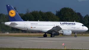 Photo of D-AIBF - Airbus A319-112 operated by Lufthansa