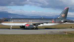 Photo of JY-AYS - Airbus A320-232 operated by Royal Jordanian Airlines