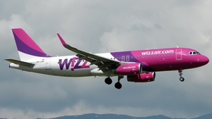 Photo of HA-LWS - Airbus A320-232 operated by Wizz Air