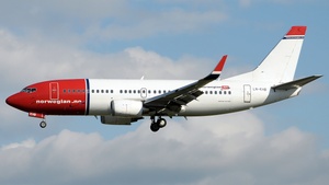 Photo of LN-KHB - Boeing 737-31S operated by Norwegian Air Shuttle