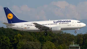 Photo of D-ABIT - Boeing 737-530 operated by Lufthansa