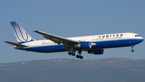 Photo of N661UA - Boeing 767-322(ER) operated by United Airlines