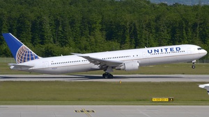 Photo of N59053 - Boeing 767-424(ER) operated by United Airlines